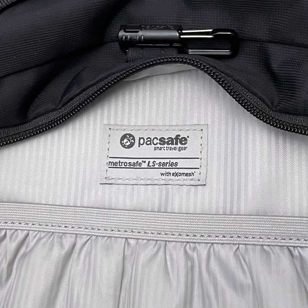 Pacsafe Metrosafe LS450 25L Black Anti Theft RFID Laptop Travel Backpack - Picture 7 of 16